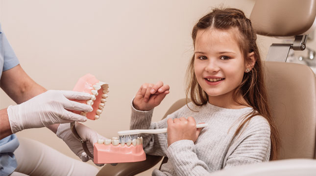Zahnarztpraxis-Dr.-Katrin-Muehlenbeck-Kinder-und-Jugendprophylaxe